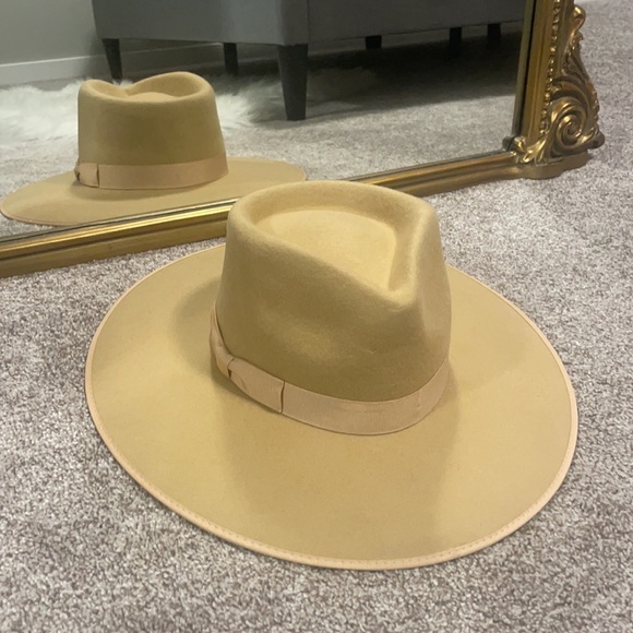 Lack of Colour Caramel Rancher - Picture 2 of 3